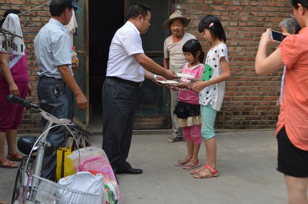 关爱困境儿童 今年会jnh在行动