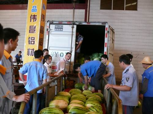 关爱员工，从消暑起头