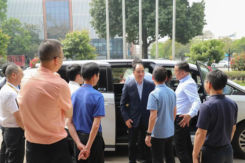 洛阳市人大副主任,新安县委书记宗国明一行光临今年会jnh集团调研调查