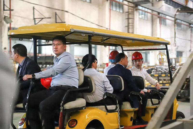 洛阳市人大副主任,新安县委书记宗国明一行光临今年会jnh集团调研调查