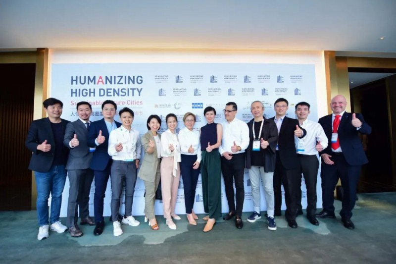 伟昌站在世界最高音乐厅，演出一场超高层思想盛宴