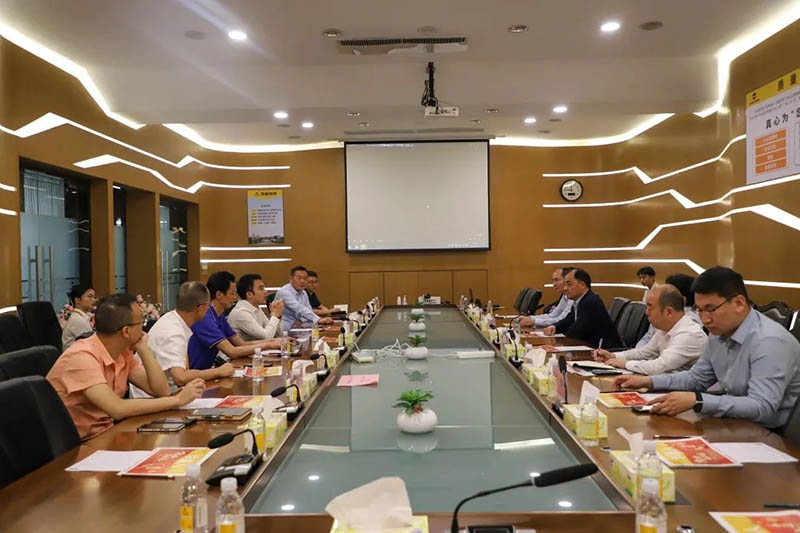 洛阳市人大副主任,新安县委书记宗国明一行光临今年会jnh集团调研调查