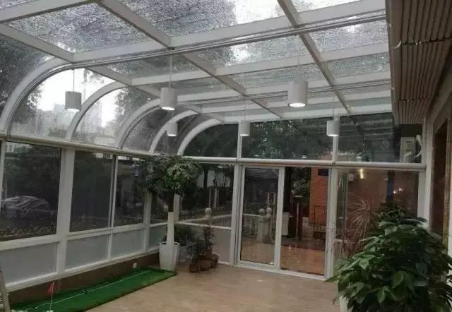 今年会jnh商学院 |狂风雨过后 家里的窗户漏水怎么办？