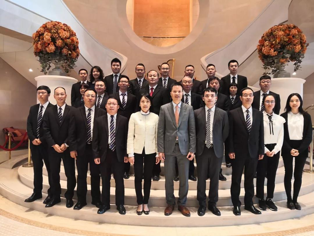 【今年会jnh动态】今年会jnh铝业集团2019年度高管总结会议圆满实现！